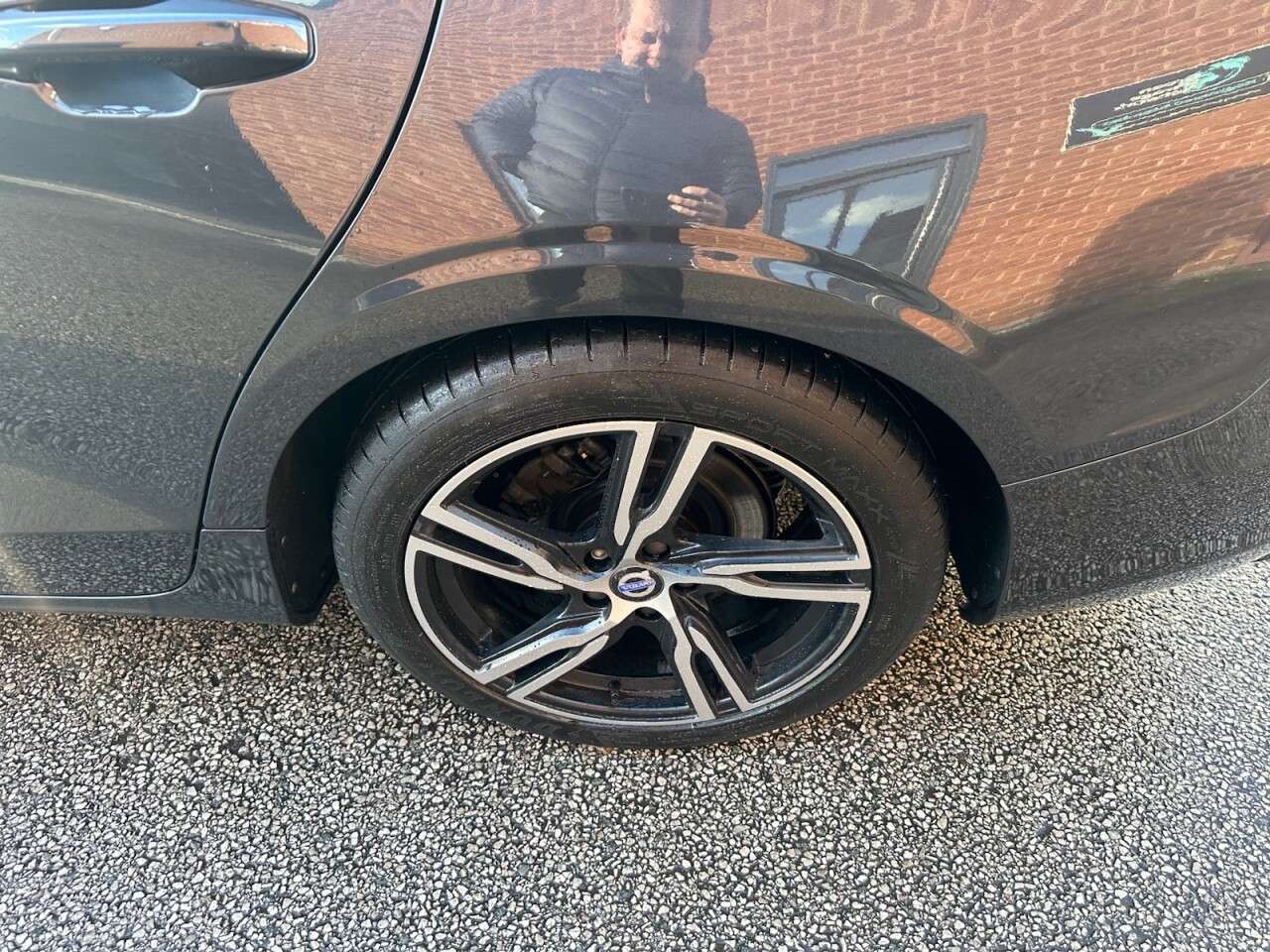 2019 VOLVO V60 2019 VOLVO V60