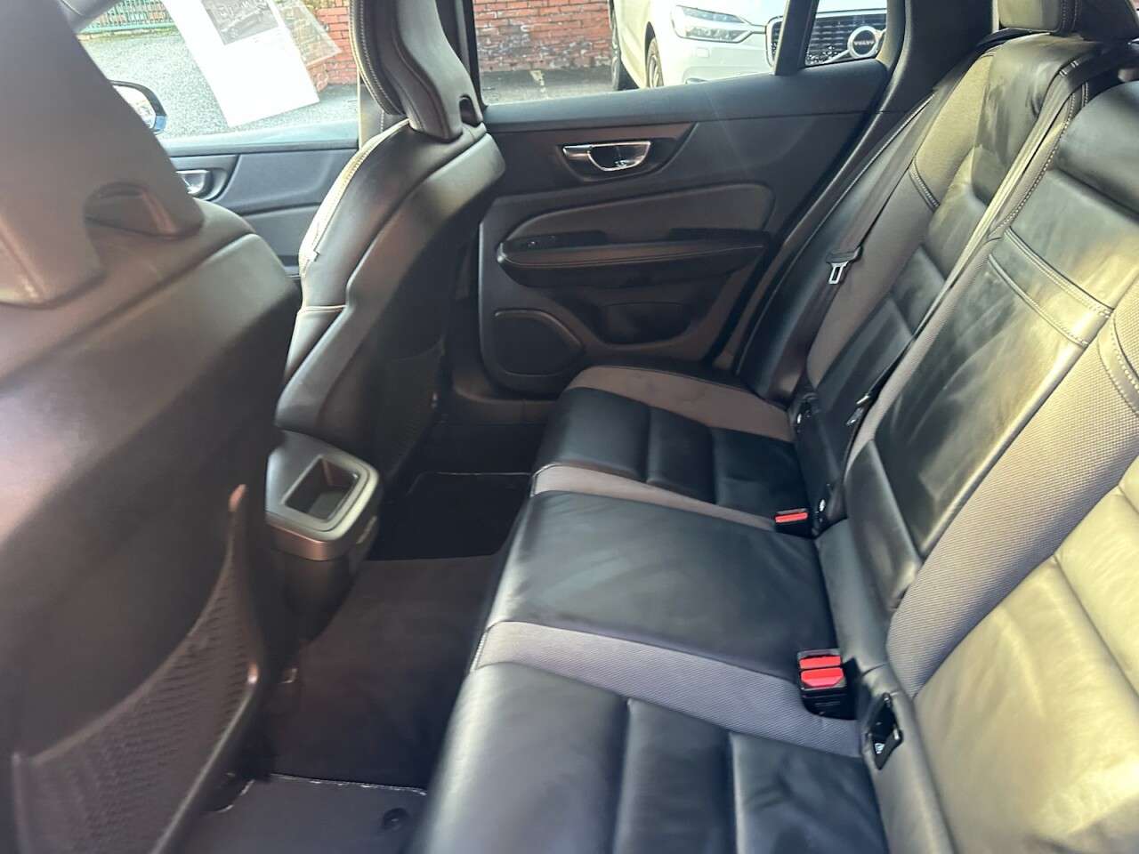 2019 VOLVO V60 2019 VOLVO V60