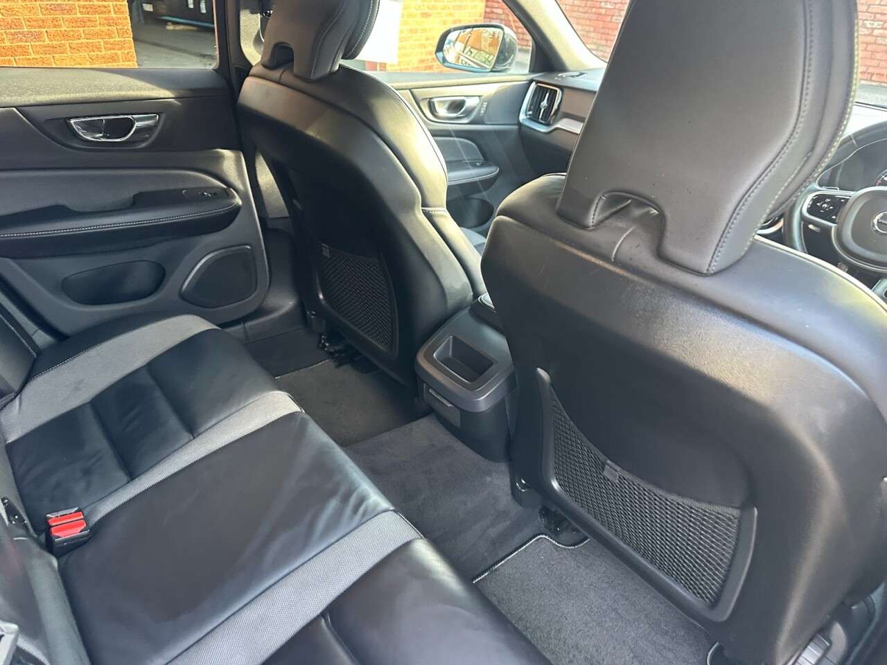 2019 VOLVO V60 2019 VOLVO V60