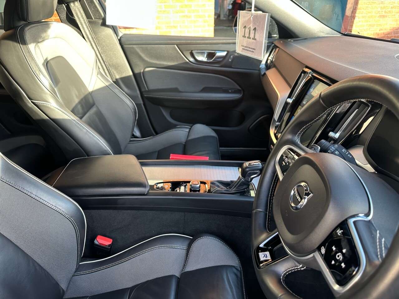 2019 VOLVO V60 2019 VOLVO V60