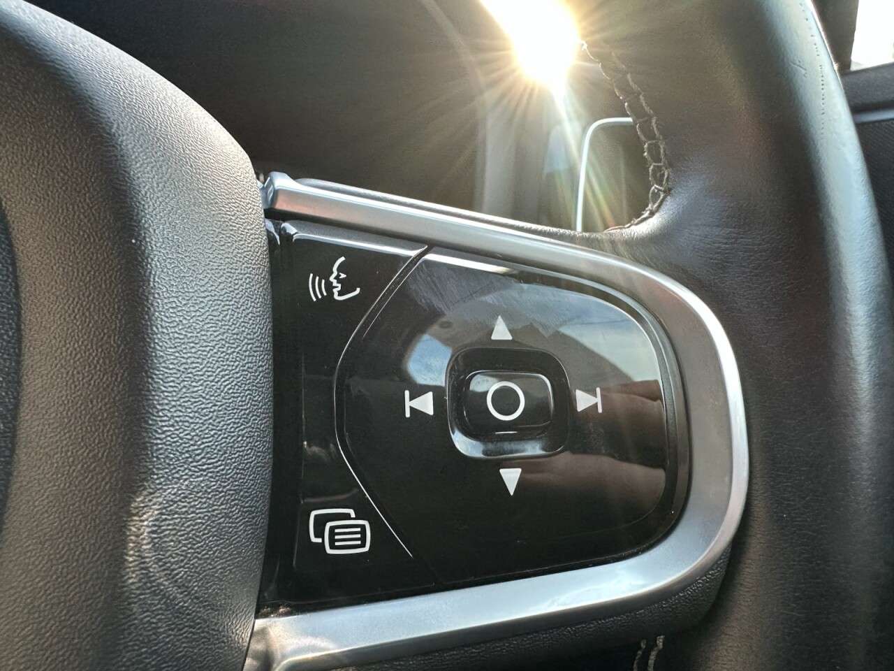 2019 VOLVO V60 2019 VOLVO V60