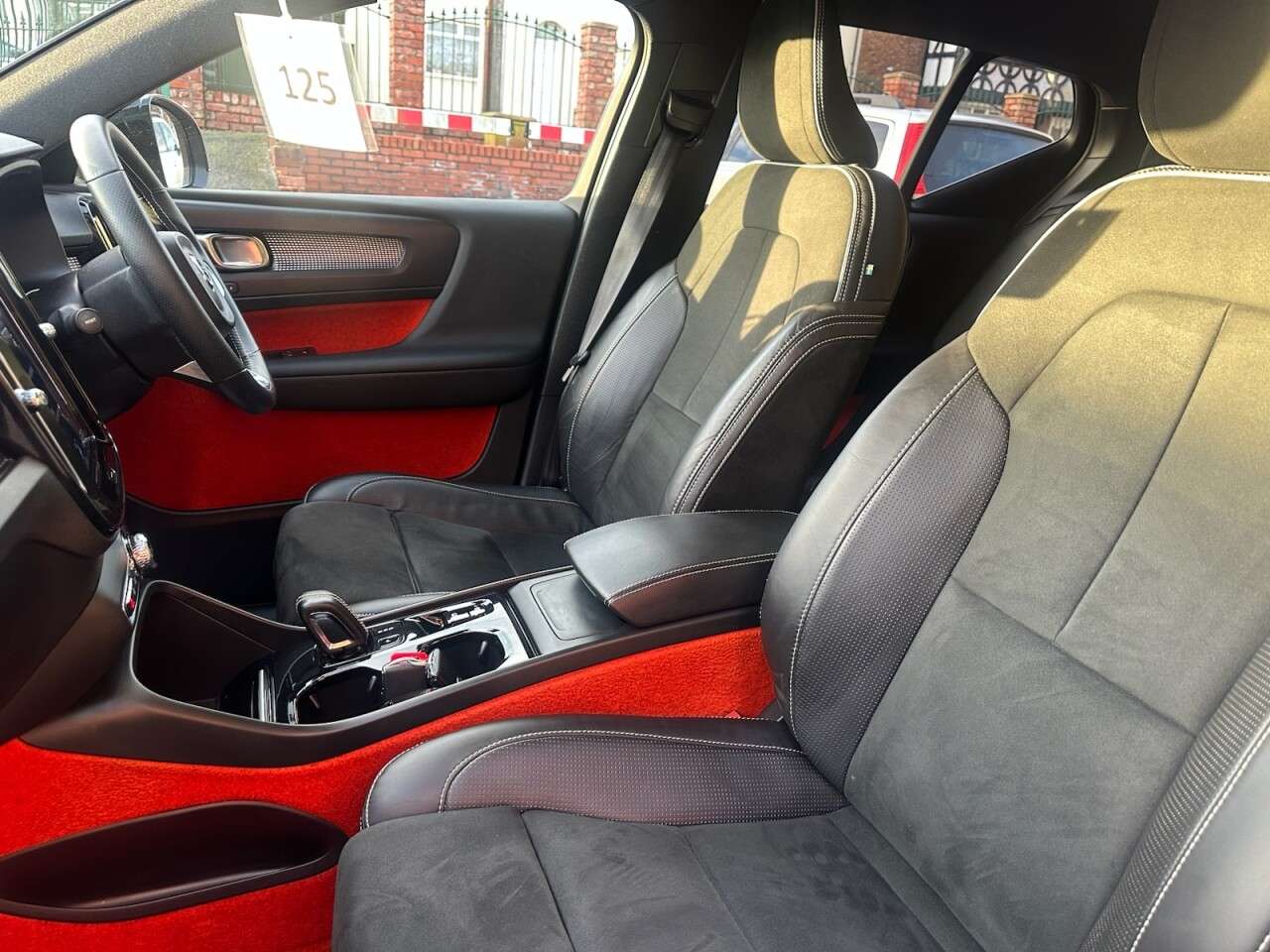 2018 VOLVO XC40 2018 VOLVO XC40