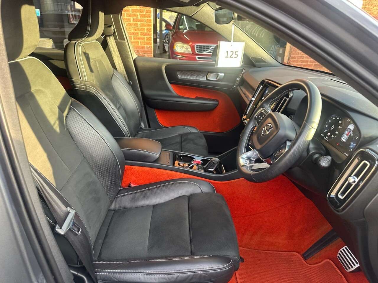 2018 VOLVO XC40 2018 VOLVO XC40