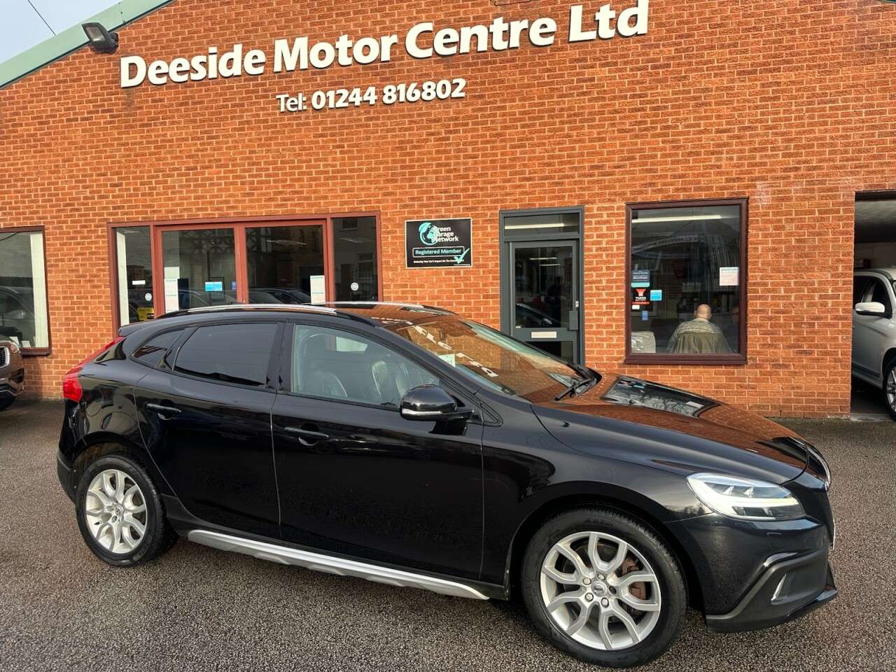 2017 VOLVO V40 CROSS COUNTRY 2017 VOLVO V40 CROSS COUNTRY