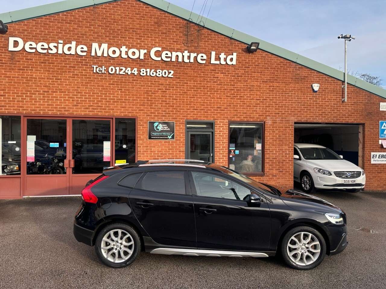 2017 VOLVO V40 CROSS COUNTRY 2017 VOLVO V40 CROSS COUNTRY