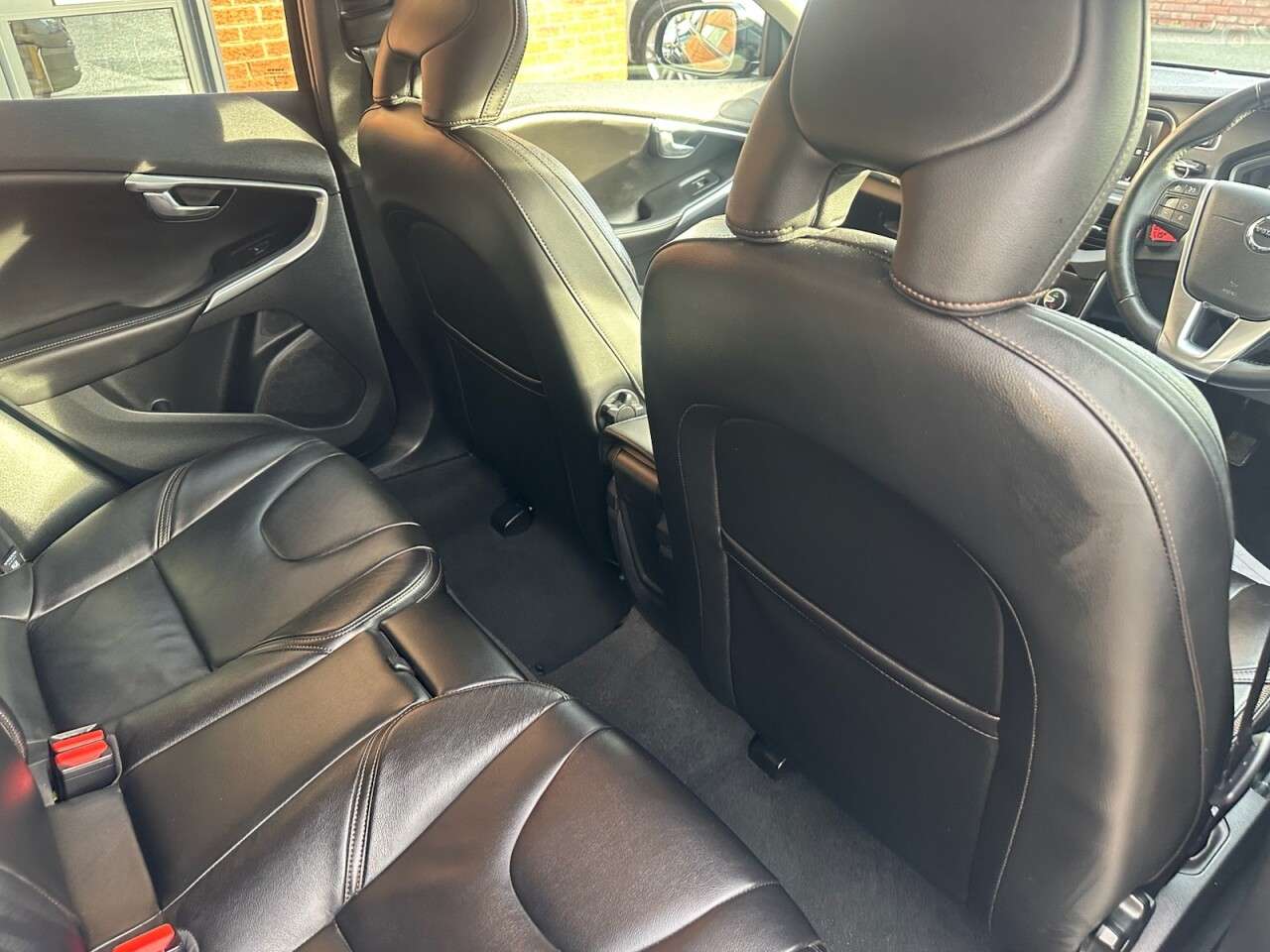 2017 VOLVO V40 CROSS COUNTRY 2017 VOLVO V40 CROSS COUNTRY