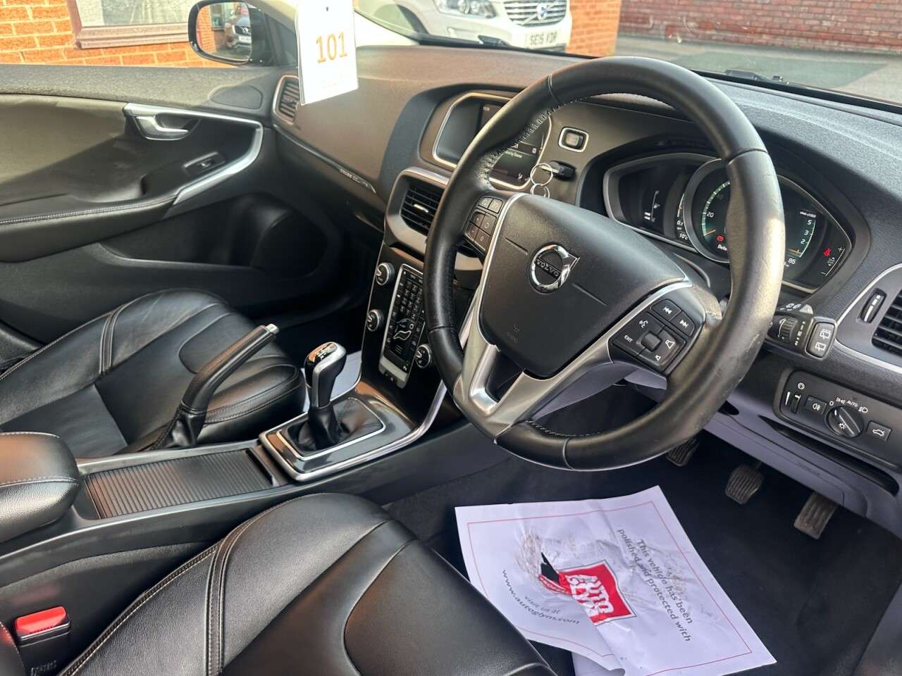 2017 VOLVO V40 CROSS COUNTRY 2017 VOLVO V40 CROSS COUNTRY