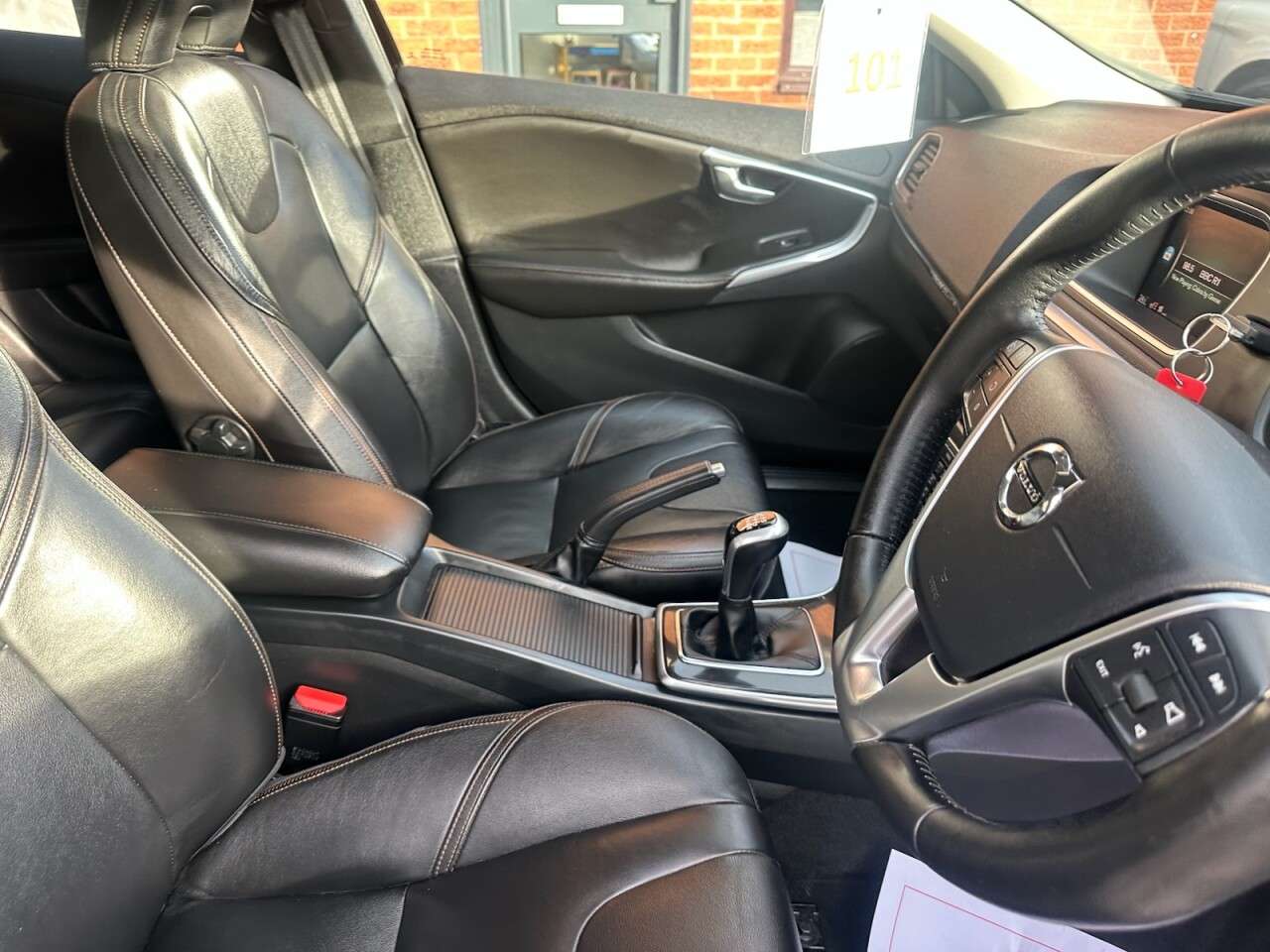 2017 VOLVO V40 CROSS COUNTRY 2017 VOLVO V40 CROSS COUNTRY