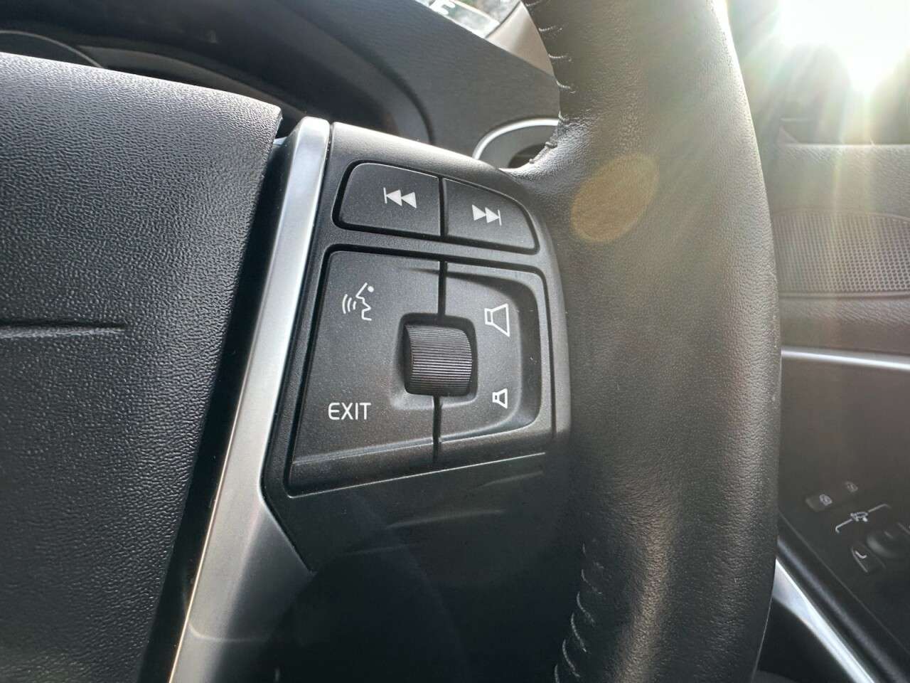 2017 VOLVO V40 CROSS COUNTRY 2017 VOLVO V40 CROSS COUNTRY