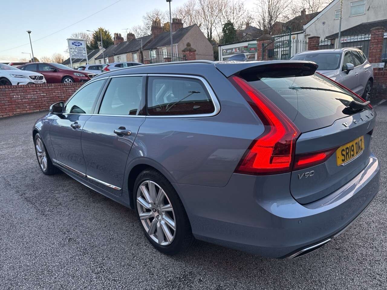 2019 VOLVO V90 2019 VOLVO V90