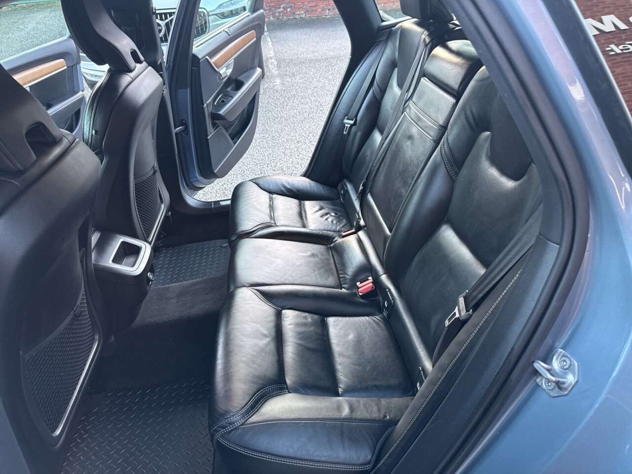 2019 VOLVO V90 2019 VOLVO V90