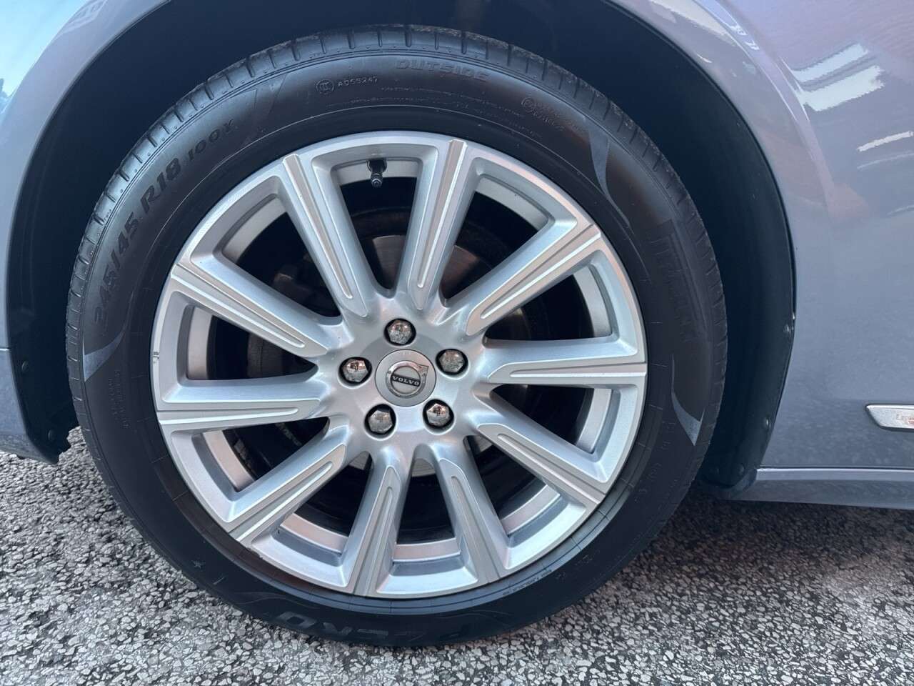 2019 VOLVO V90 2019 VOLVO V90