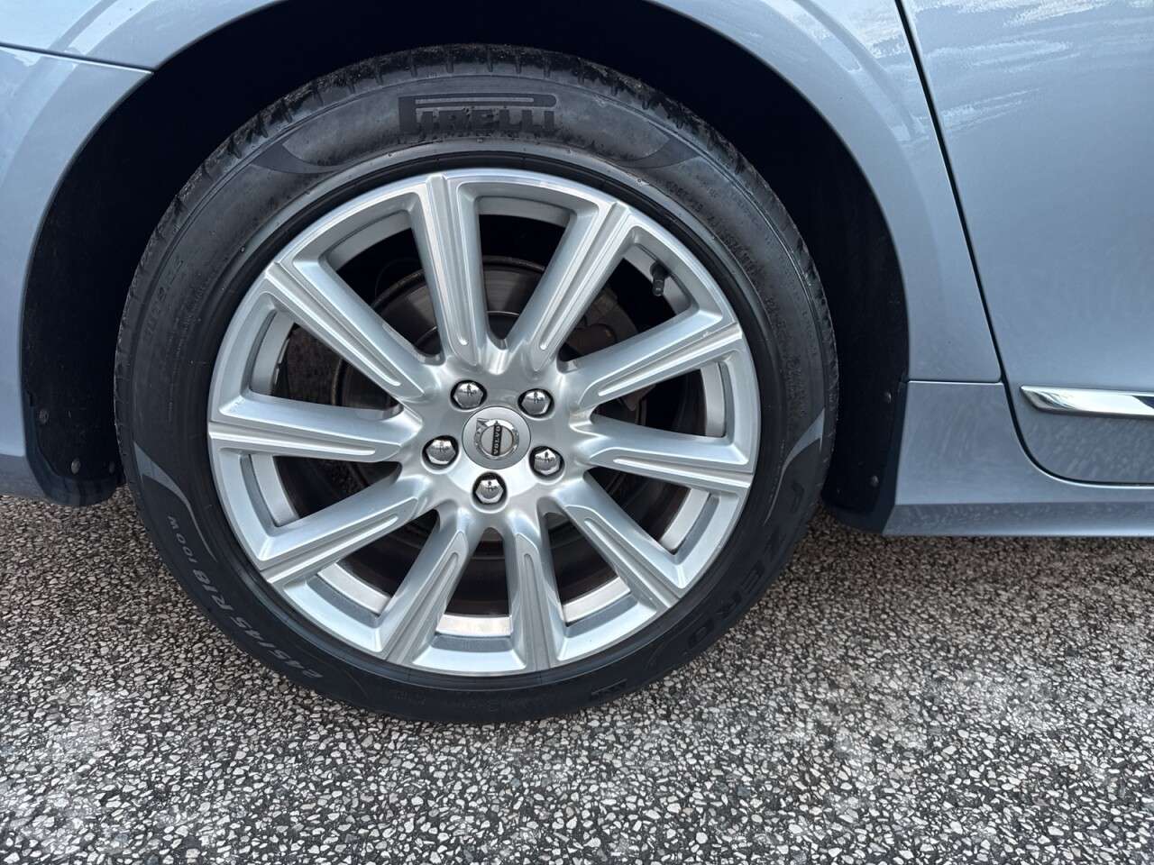 2019 VOLVO V90 2019 VOLVO V90