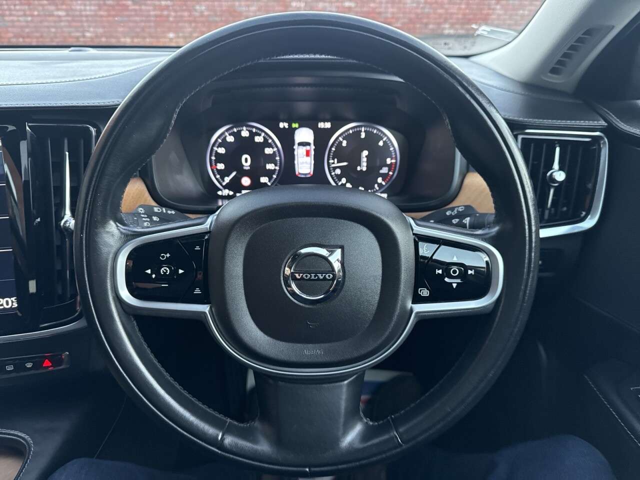 2019 VOLVO V90 2019 VOLVO V90