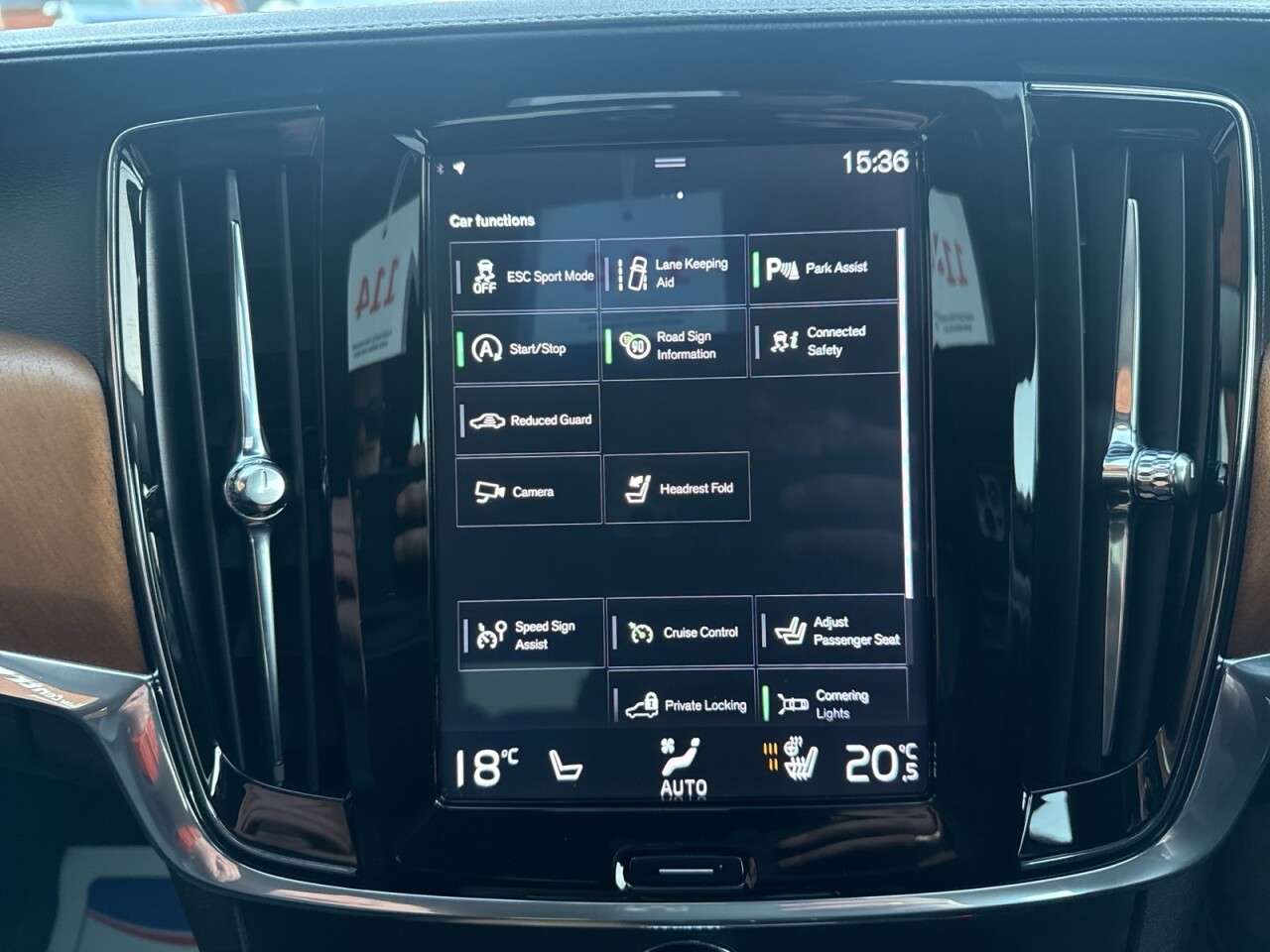 2019 VOLVO V90 2019 VOLVO V90