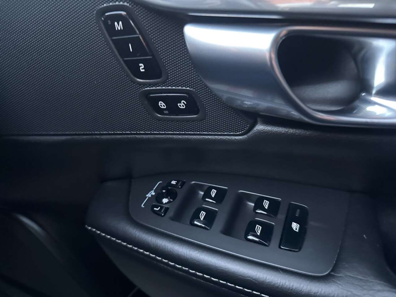 2019 VOLVO V90 2019 VOLVO V90