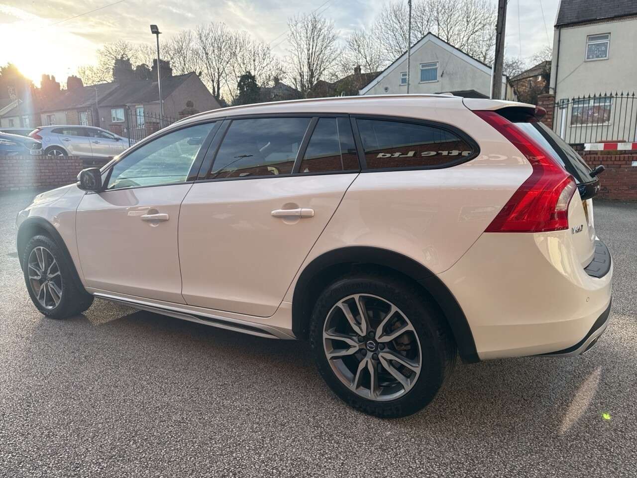 2017 VOLVO V60 CROSS COUNTRY 2017 VOLVO V60 CROSS COUNTRY