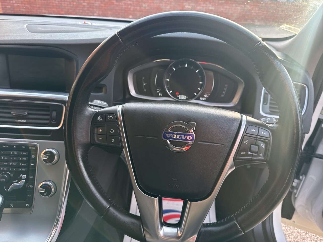 2017 VOLVO V60 CROSS COUNTRY 2017 VOLVO V60 CROSS COUNTRY