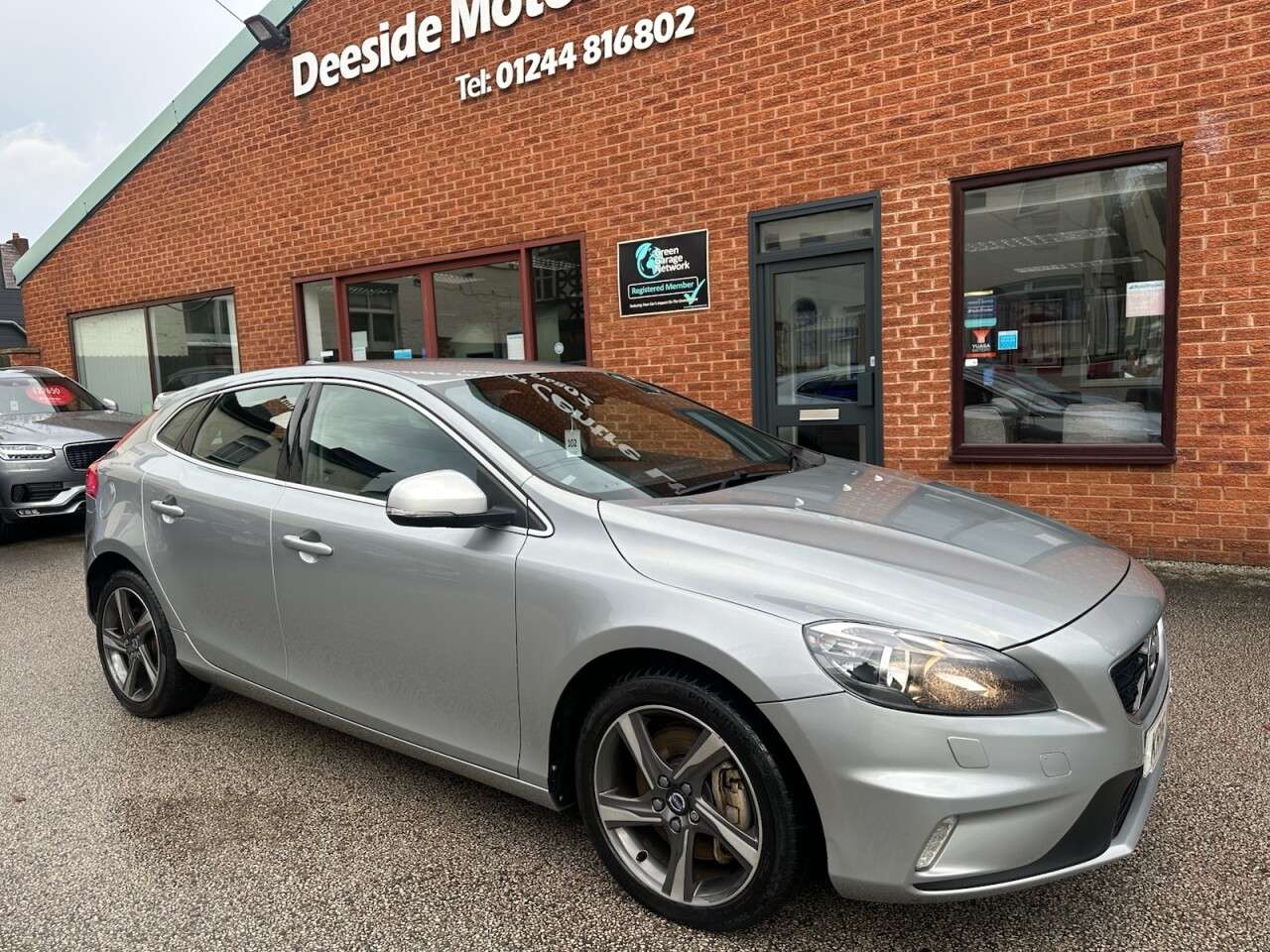 2016 VOLVO V40 2016 VOLVO V40