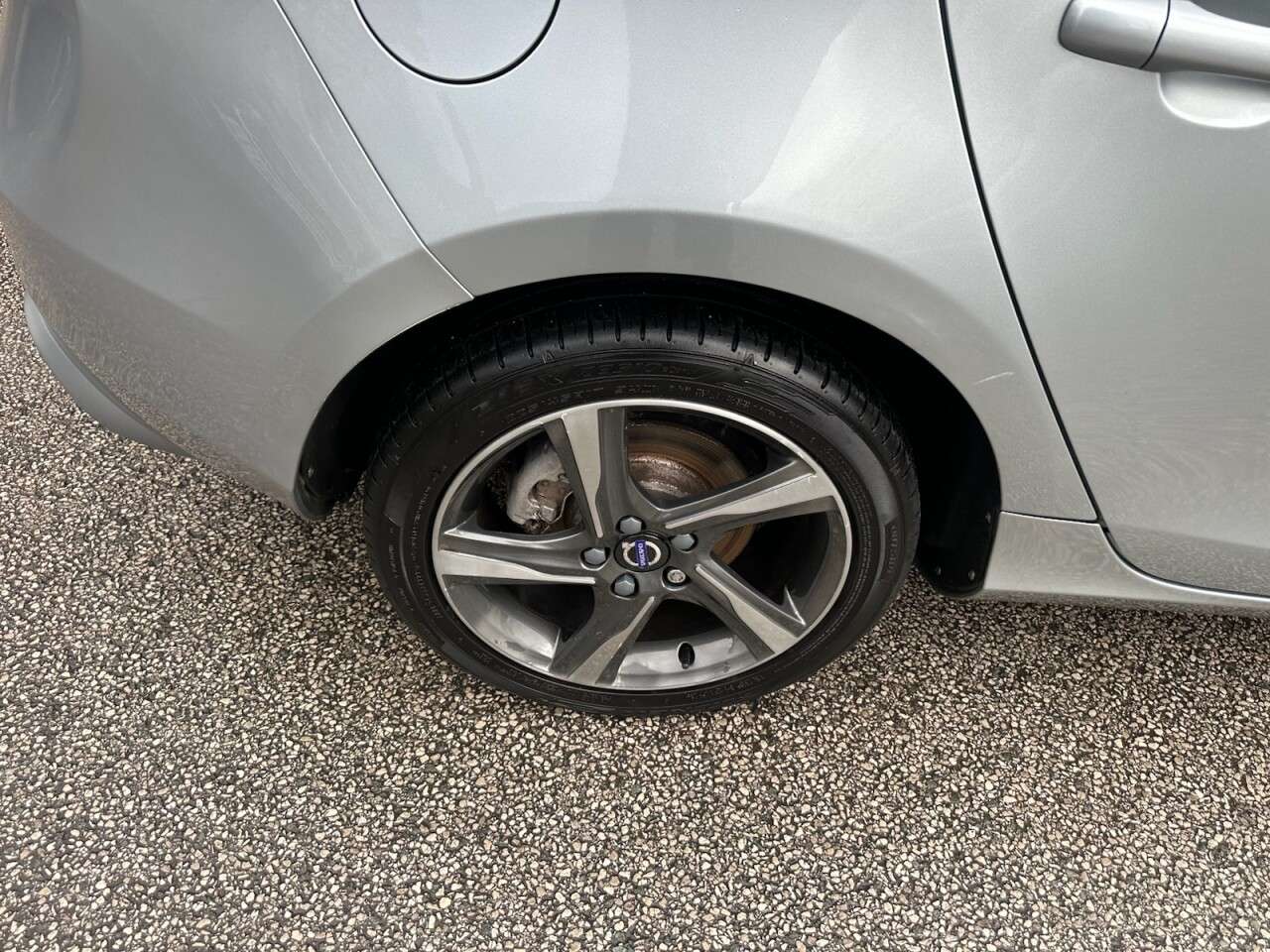 2016 VOLVO V40 2016 VOLVO V40