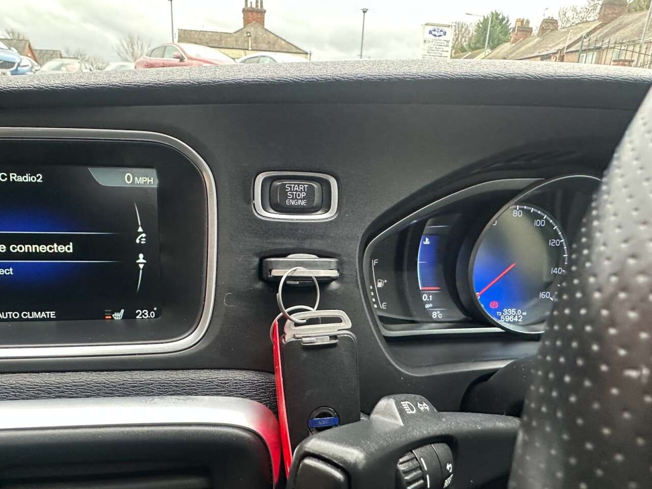 2016 VOLVO V40 2016 VOLVO V40