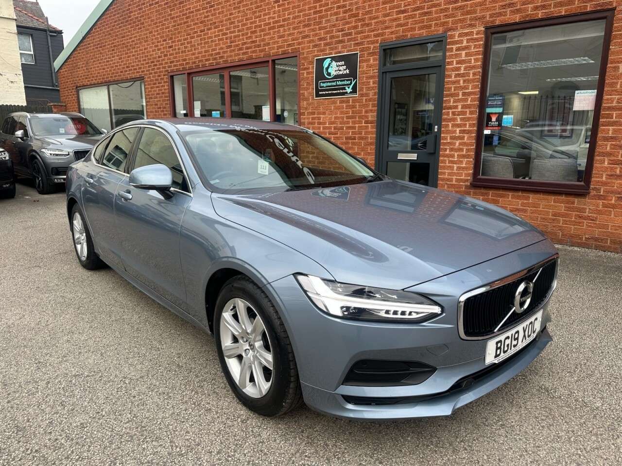 2019 VOLVO S90 2019 VOLVO S90