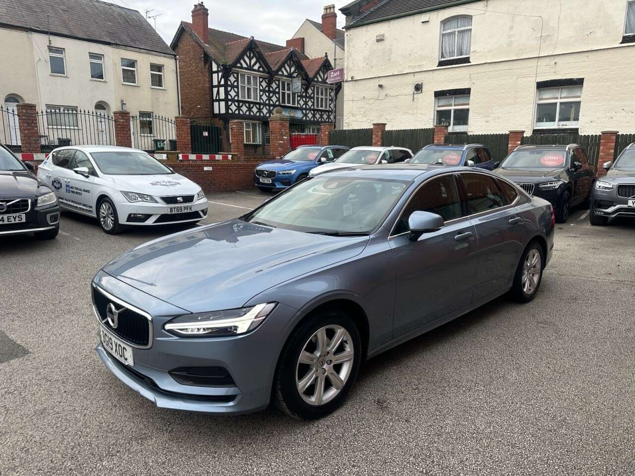 2019 VOLVO S90 2019 VOLVO S90