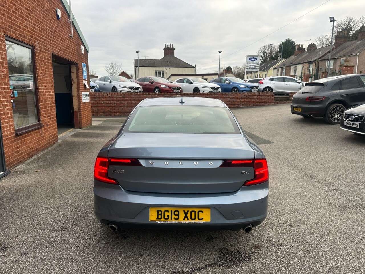 2019 VOLVO S90 2019 VOLVO S90