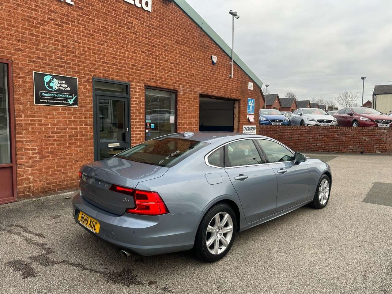 2019 VOLVO S90 2019 VOLVO S90