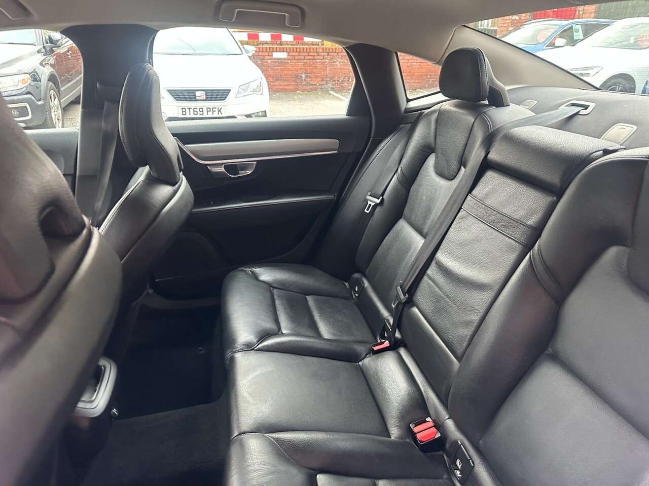 2019 VOLVO S90 2019 VOLVO S90