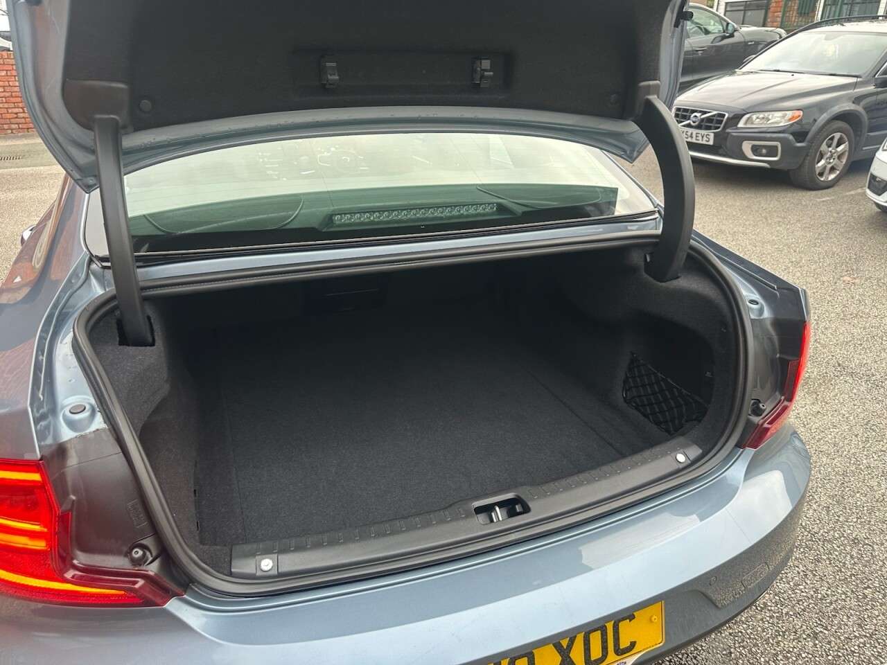 2019 VOLVO S90 2019 VOLVO S90