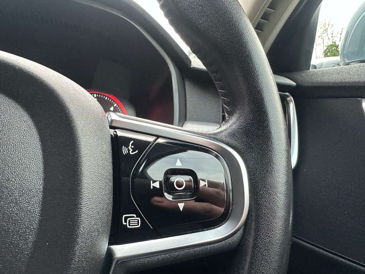 2019 VOLVO S90 2019 VOLVO S90