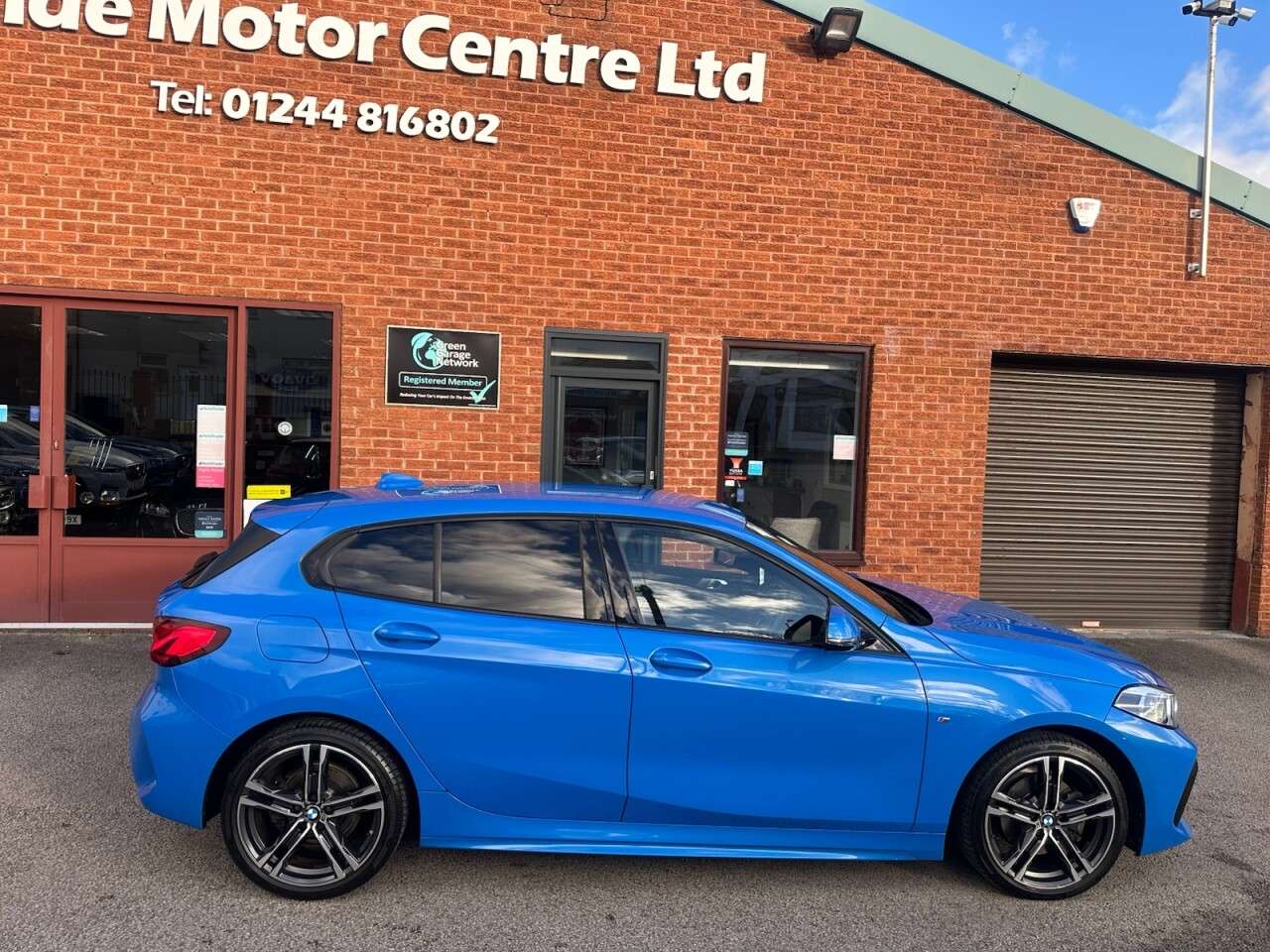 A 2020 BMW 1 SERIES 1.5 118i M Sport Hatchback 5dr Petrol DCT Euro 6 (s/s) (140 ps) Front and r A 2020 BMW 1 SERIES 1.5 118i M Sport Hatchback 5dr Petrol DCT Euro 6 (s/s) (140 ps) Front and r