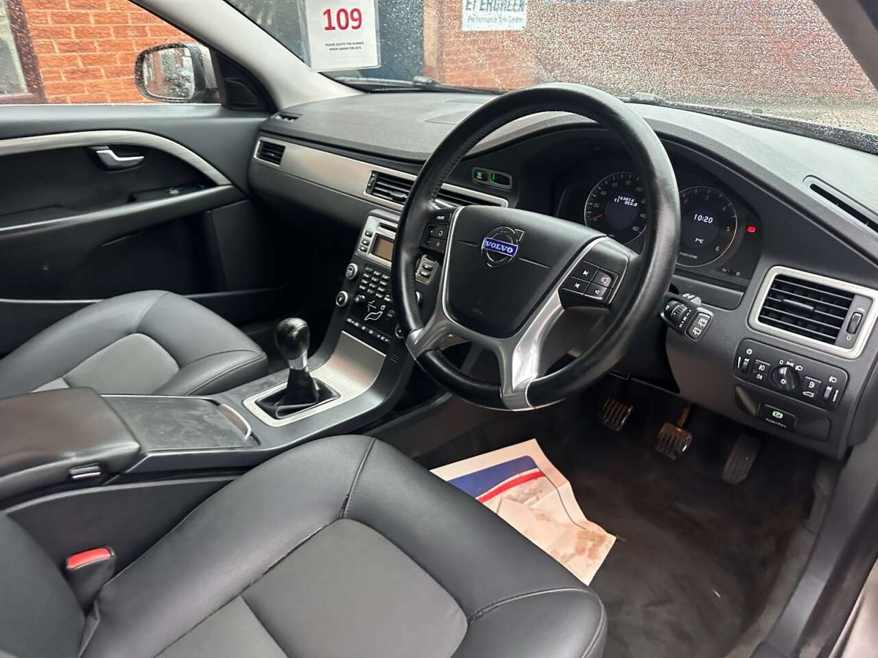 2009 VOLVO V70 2009 VOLVO V70