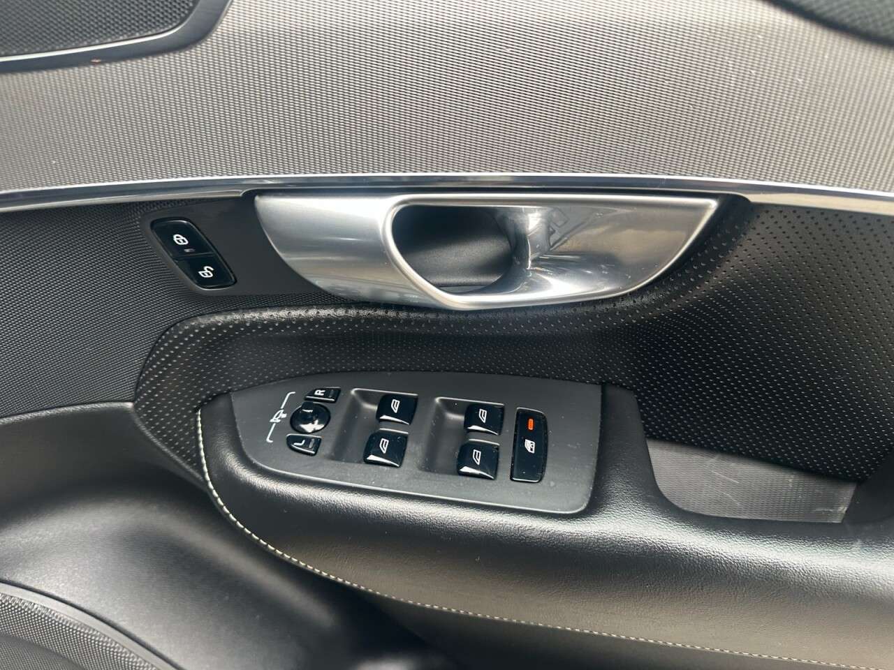 2017 VOLVO XC90 2017 VOLVO XC90