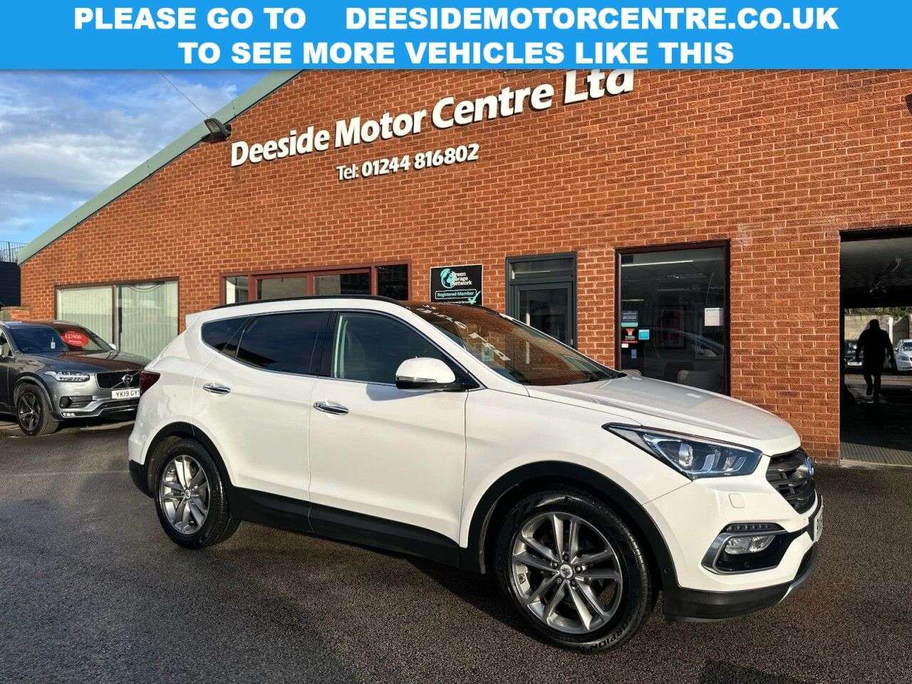 A 2016 HYUNDAI SANTA FE 2.2 CRDi Blue Drive Premium SE SUV 5dr Diesel Auto 4WD Euro 6 (s/s) (7 Seat A 2016 HYUNDAI SANTA FE 2.2 CRDi Blue Drive Premium SE SUV 5dr Diesel Auto 4WD Euro 6 (s/s) (7 Seat