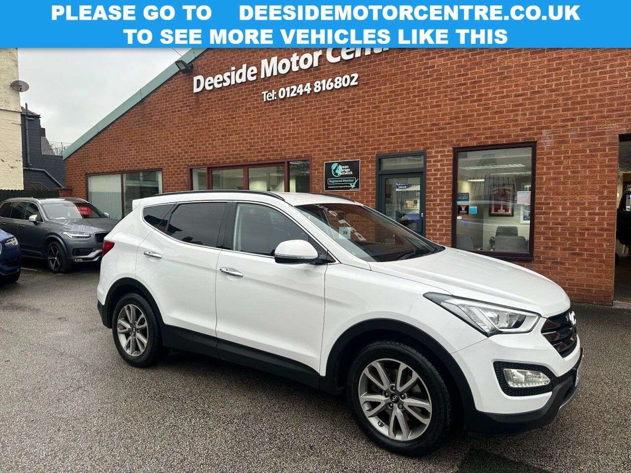 A 2015 HYUNDAI SANTA FE 2.2 CRDi Premium SUV 5dr Diesel Manual 4WD Euro 5 (5 seat) (194 bhp) Rear v A 2015 HYUNDAI SANTA FE 2.2 CRDi Premium SUV 5dr Diesel Manual 4WD Euro 5 (5 seat) (194 bhp) Rear v