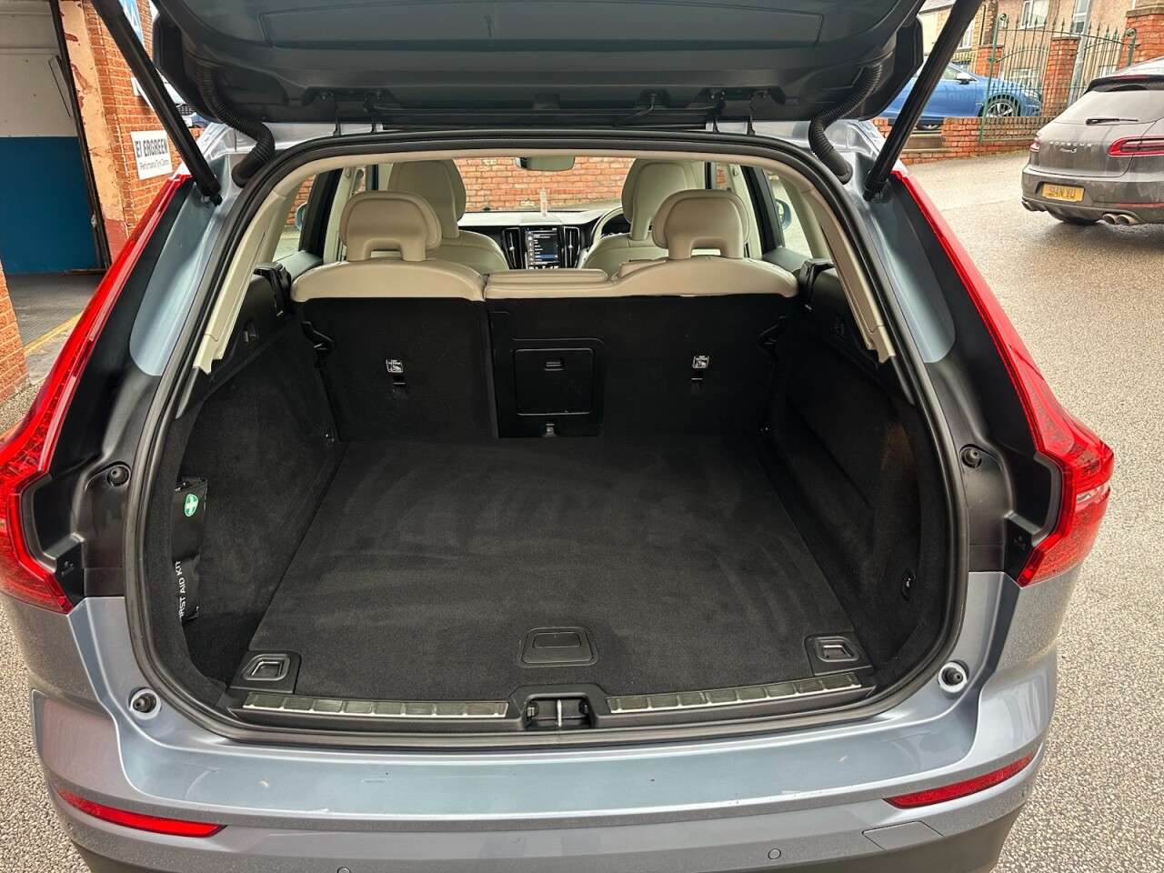 2018 VOLVO XC60 2018 VOLVO XC60