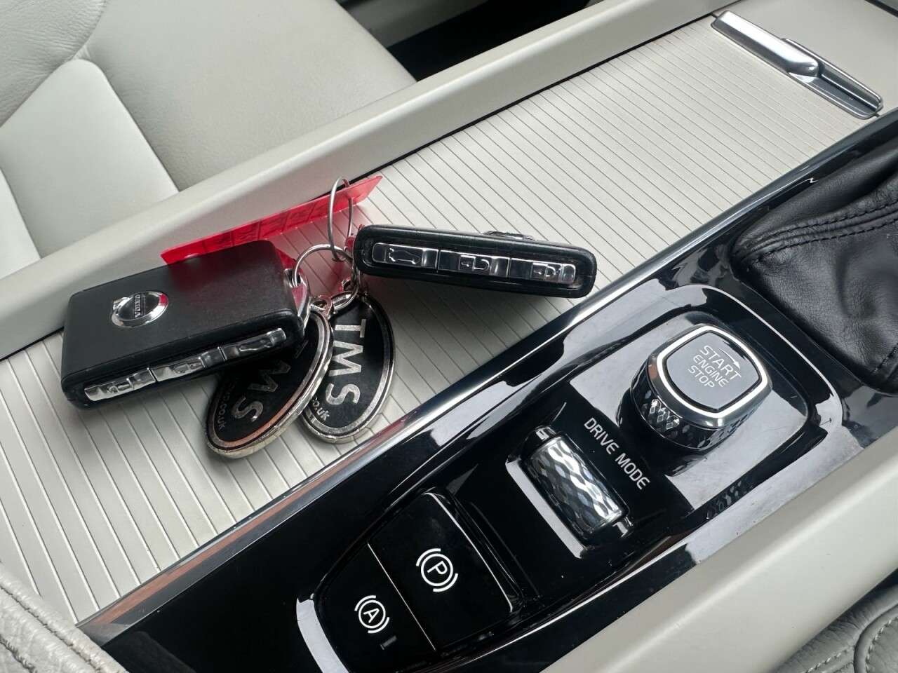 2018 VOLVO XC60 2018 VOLVO XC60