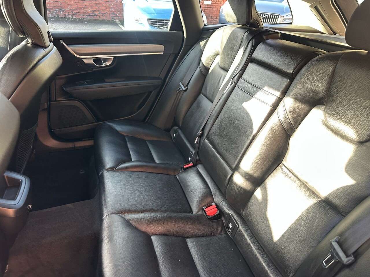 2018 VOLVO V90 2018 VOLVO V90