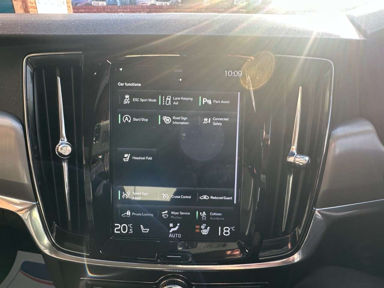 2018 VOLVO V90 2018 VOLVO V90