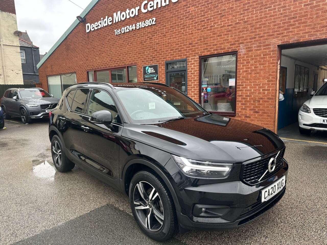 2020 VOLVO XC40 2020 VOLVO XC40