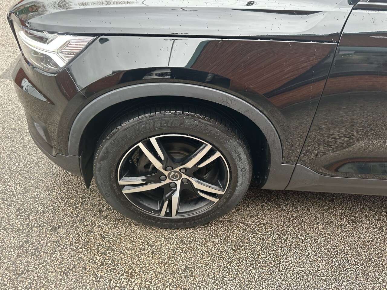 2020 VOLVO XC40 2020 VOLVO XC40