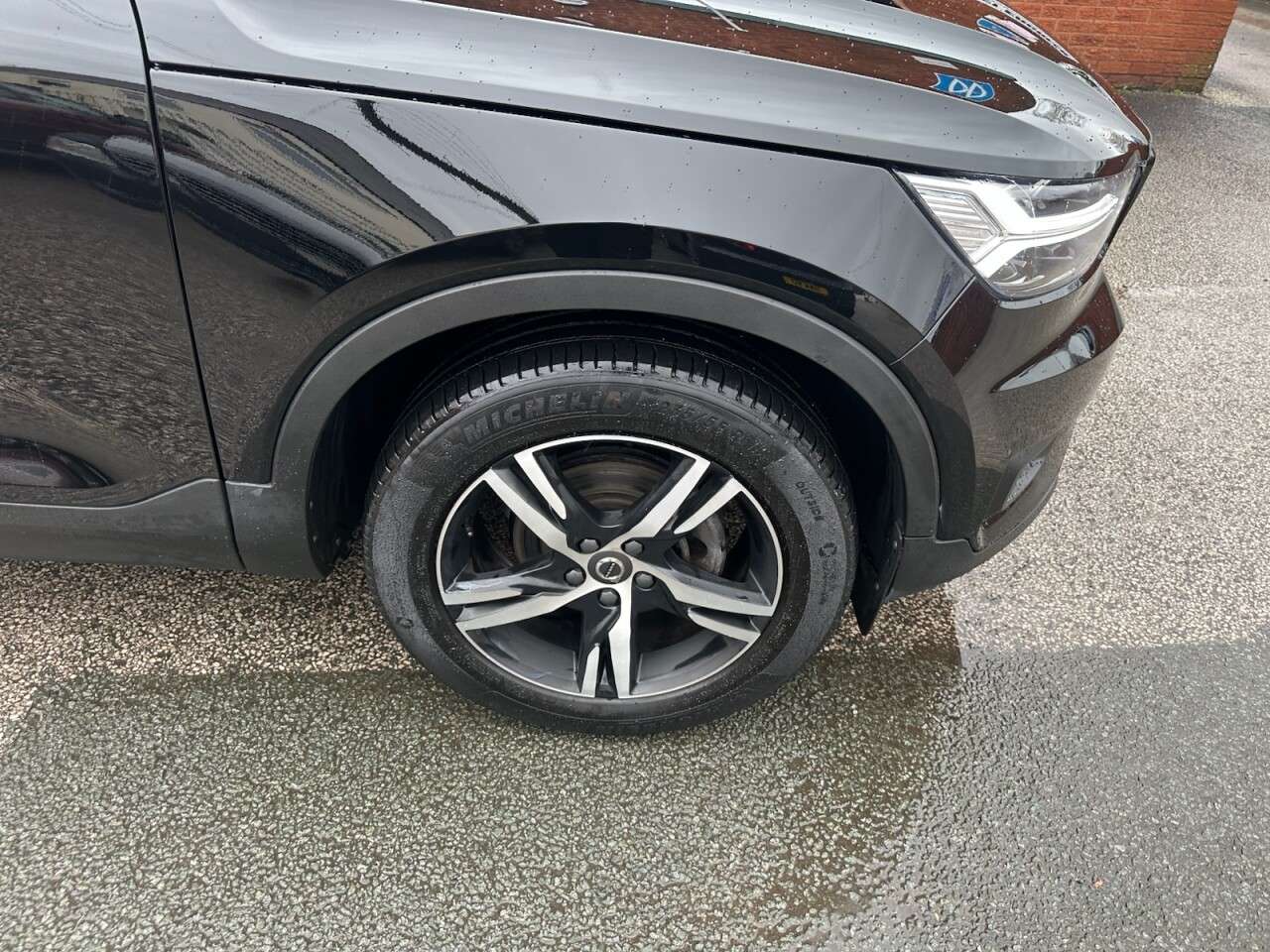 2020 VOLVO XC40 2020 VOLVO XC40