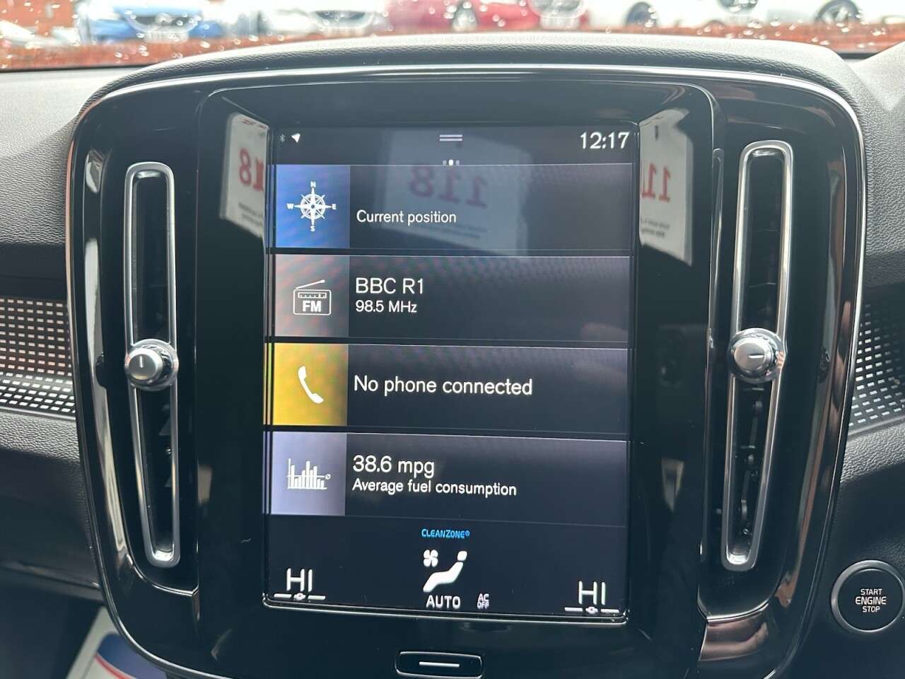 2020 VOLVO XC40 2020 VOLVO XC40