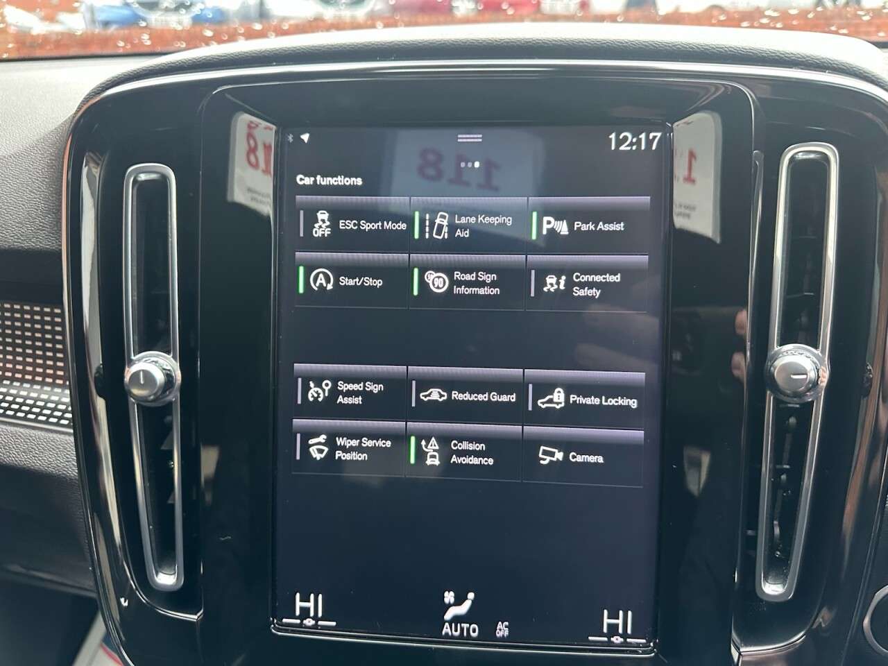 2020 VOLVO XC40 2020 VOLVO XC40