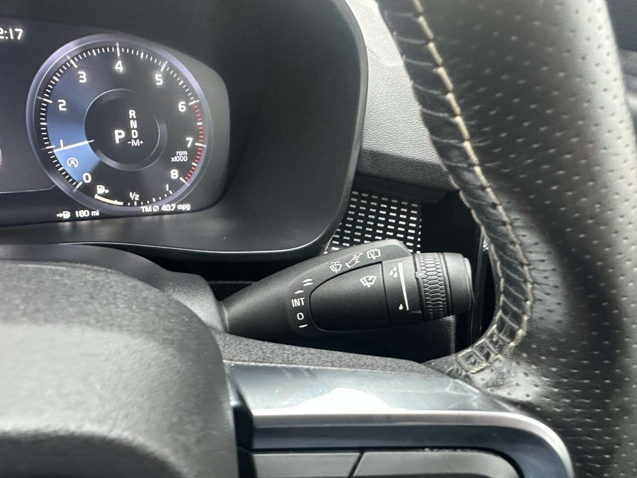 2020 VOLVO XC40 2020 VOLVO XC40