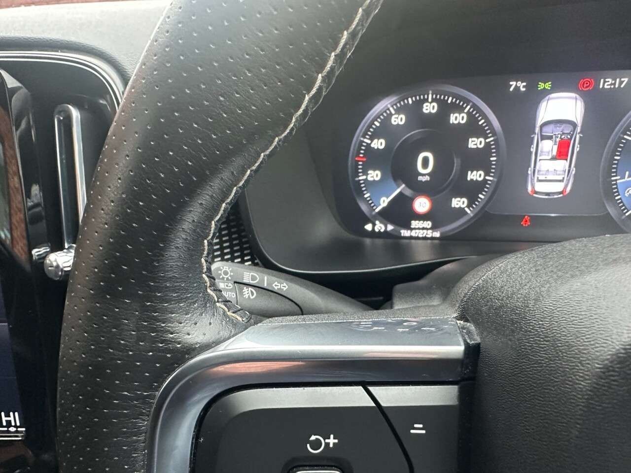 2020 VOLVO XC40 2020 VOLVO XC40