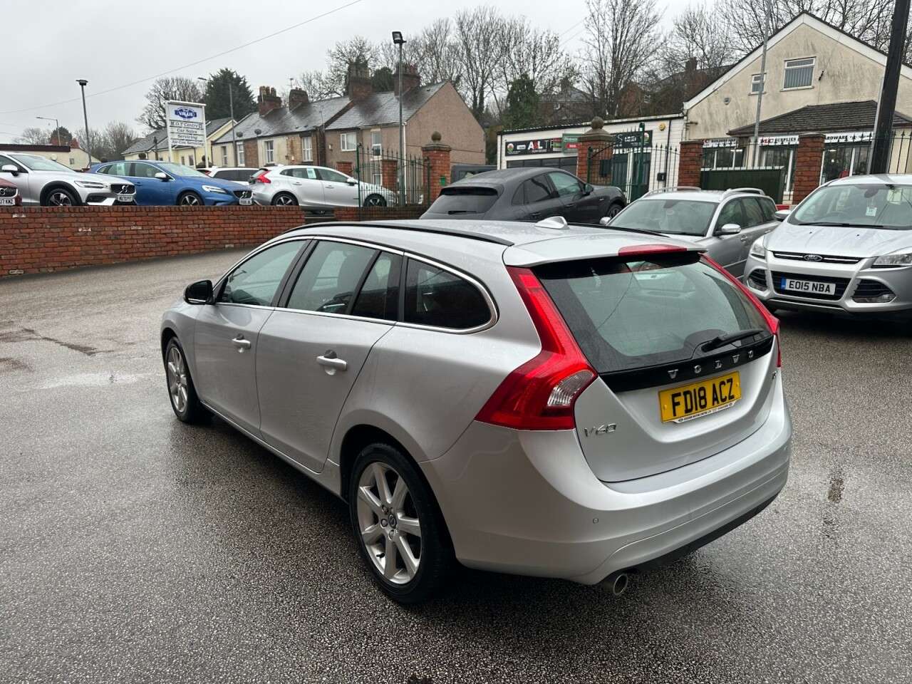 2018 VOLVO V60 2018 VOLVO V60