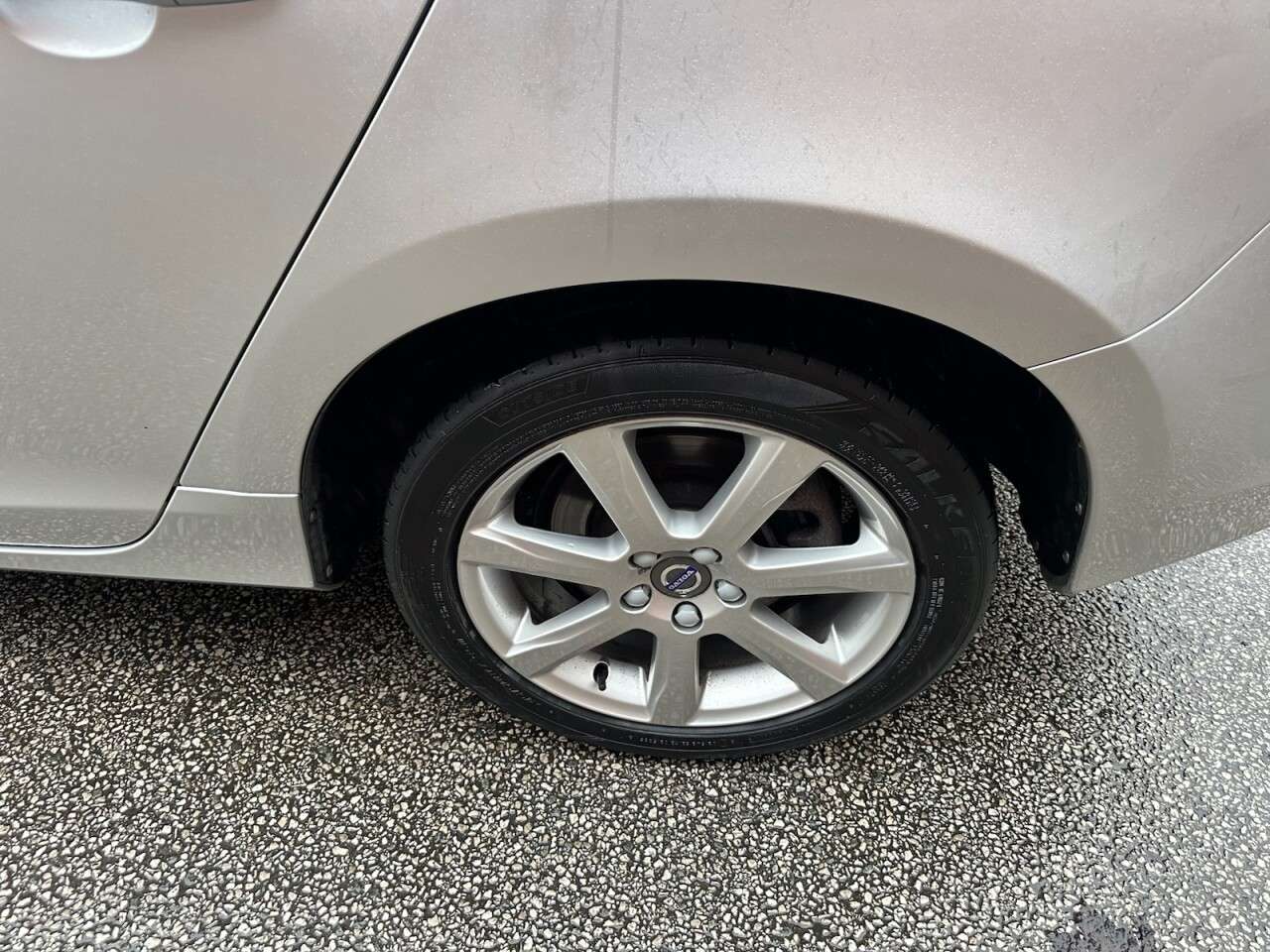 2018 VOLVO V60 2018 VOLVO V60